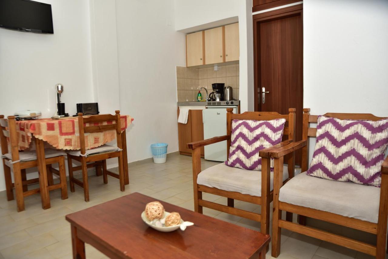 Morpheas Rooms Palaiochora Ngoại thất bức ảnh